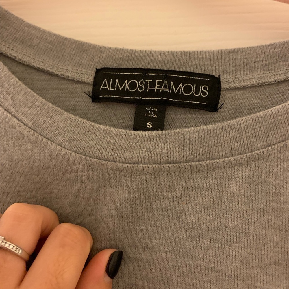 nice blouse - Picture 2 of 2